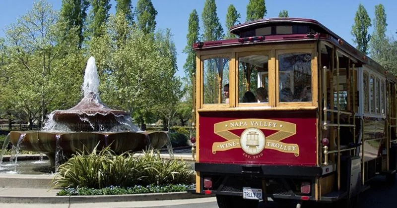 Napa Valley Wine Trolley Tour with Lunch